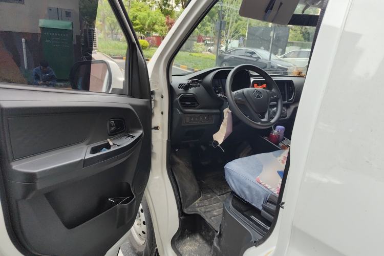 Used CHANGAN KAICHENG Ruixing EM60 2025 Model, Elite Type, 6 Seats, 300 km, Liftgate
