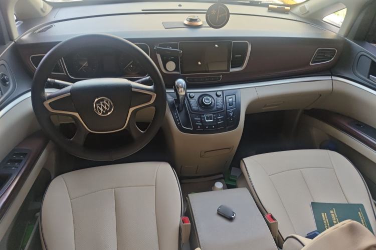 Used Buick GL8 2014 2.4L CT Luxury Business Comfort Edition
