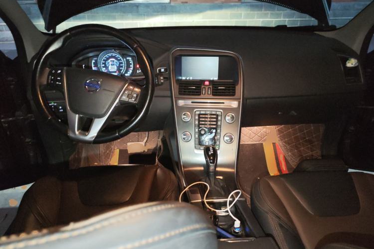 Used Volvo XC60 2015 T5 AWD Zhiyuan Edition
