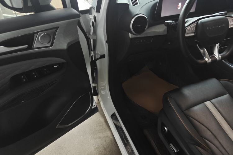 Used FORTHING Yacht 2022 1.5T DCT Chasing-the-Waves Edition
