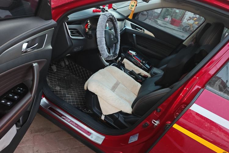 Used CHANGAN CS35PLUS 2018 1.6L Manual Changlian Edition China V Standard
