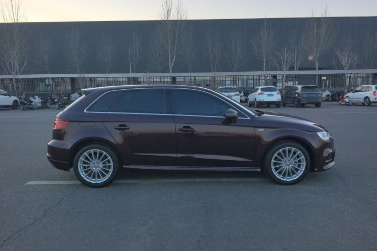 Used Audi A3 2017 Sportback 35 TFSI Fashion Model
