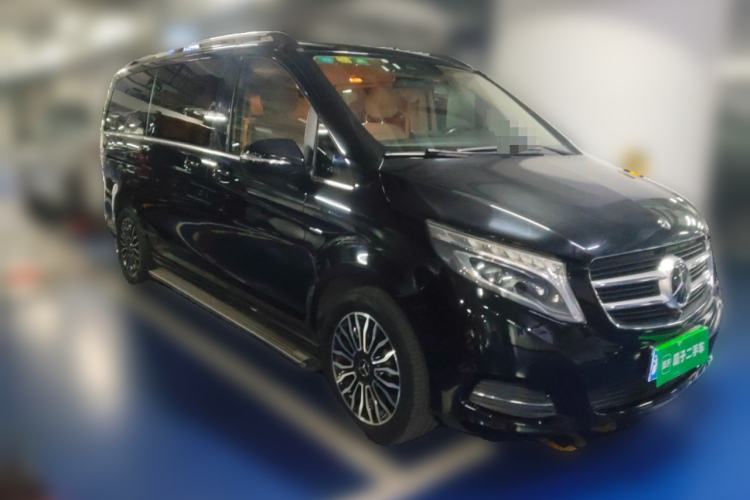 Used Mercedes-Benz V-Class 2017 V 260 Prestige Edition Front Right 45 Deg