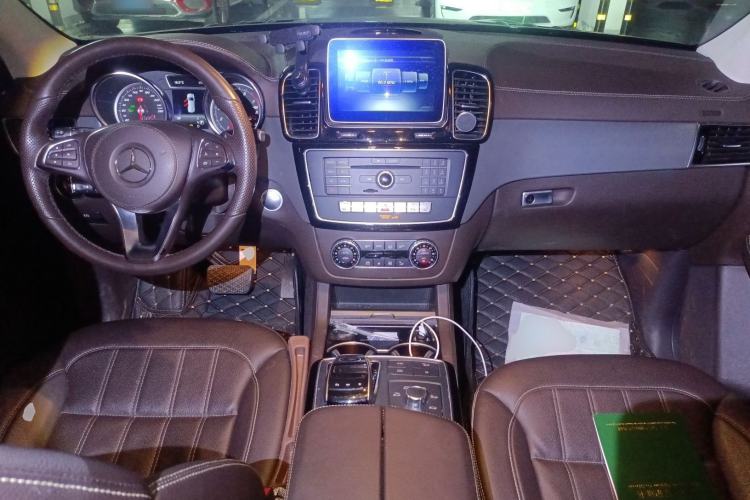 Used Mercedes-Benz GLS 2018 Facelift GLS 320 4MATIC Center Console