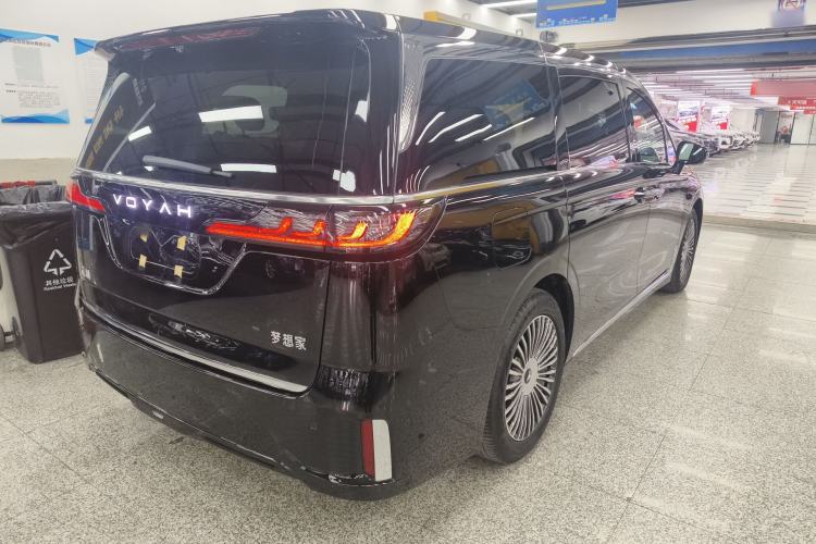 Used VOYAH Dream 2025 PHEV Four-Wheel Drive Excellence Qiankun Edition