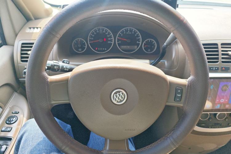 Used Buick GL8 2014 2.4L Classic Edition