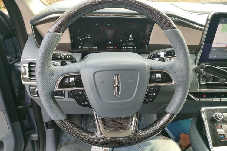 Used Lincoln Navigator 2019 3.5T Presidential Series China VI Standard Steering Wheel