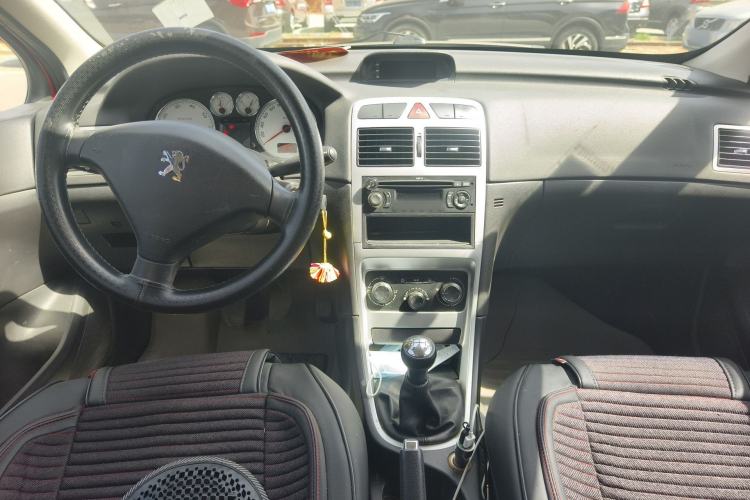 Used Peugeot 307 2012 Hatchback 1.6L Manual Comfort Edition
