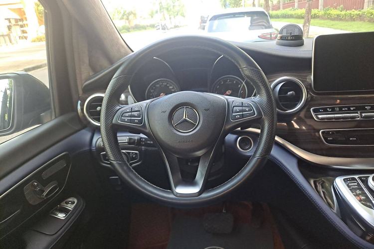 Used Mercedes-Benz V-Class 2018 V 260 Avantgarde Edition China V