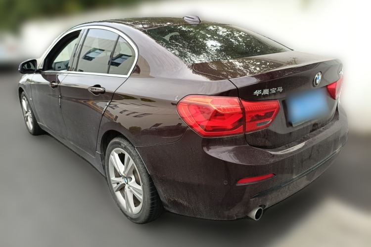 Used BMW 1 Series 2018 118i Design Package Edition Exterior 3