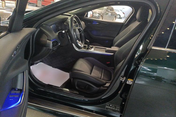 Used Jaguar XEL 2023 2.0T 200 PS R-DYNAMIC Youth Sports Edition
