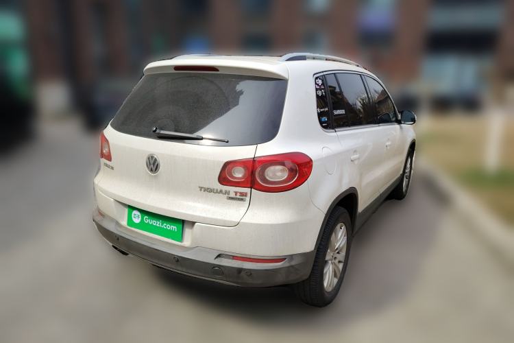 Used Volkswagen Tiguan 2010 2.0 TSI Automatic All-Wheel Drive Flagship Navigation Edition Rear Right 45 Deg