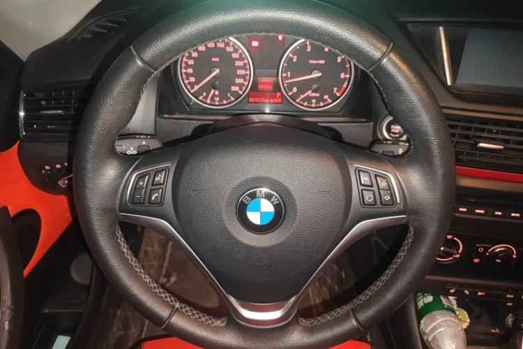 Used BMW X1 2015 sDrive18i Fashion Upgrade Edition
