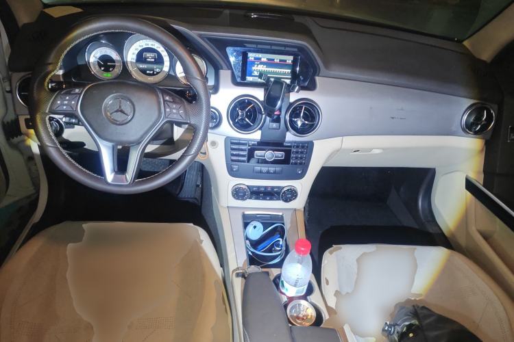 Used Mercedes-Benz GLK-Class 2013 GLK 300 4MATIC Dynamic Sunroof Model