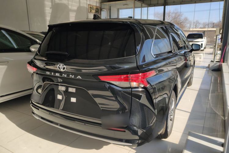 Used Toyota Sienna 2026 Model 2.5L Dual-Engine Four-Wheel-Drive Prestige Edition