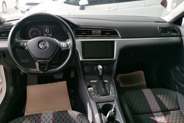 Used Volkswagen Lamando 2019 230TSI DSG Fashion Edition China VI