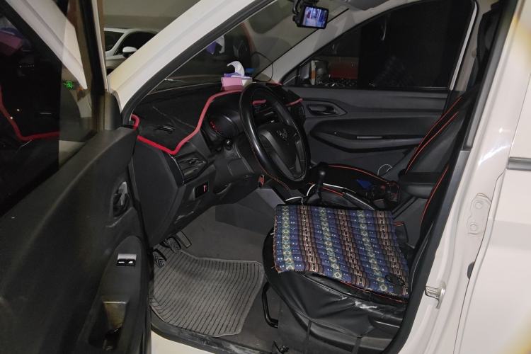 Used Wuling Hongguang 2019 1.5L S Basic Version China VI Standard LAR