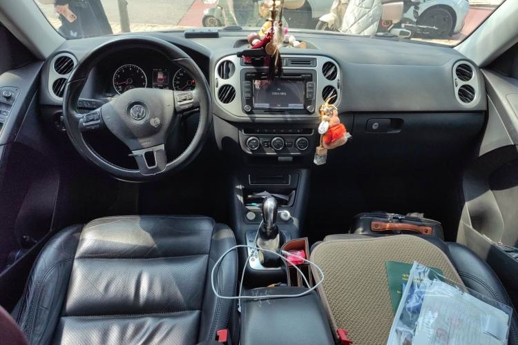 Used Volkswagen Tiguan 2015 1.8TSI Automatic Two-Wheel Drive Luxury Model Center Console