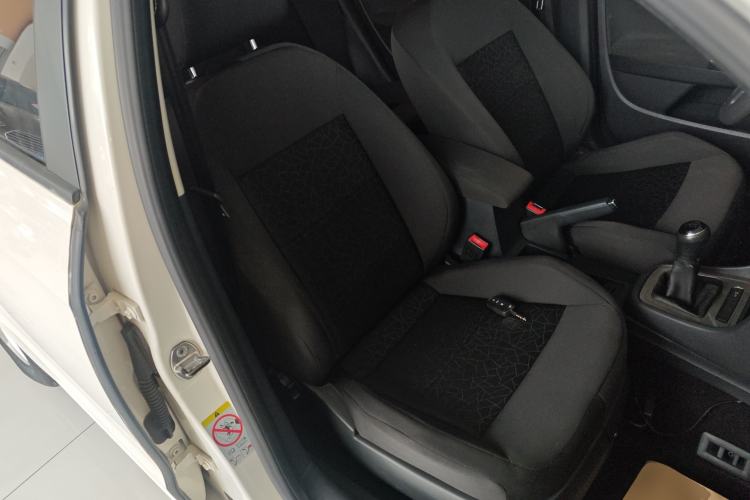 Used Volkswagen Lavida 2013 Revised Classic 1.6L Manual Fashion Edition
