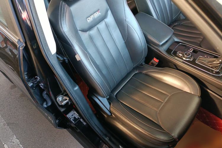 Used Dongfeng Fengon 580 2017 1.5T CVT Smart Style Model Right Front Seat