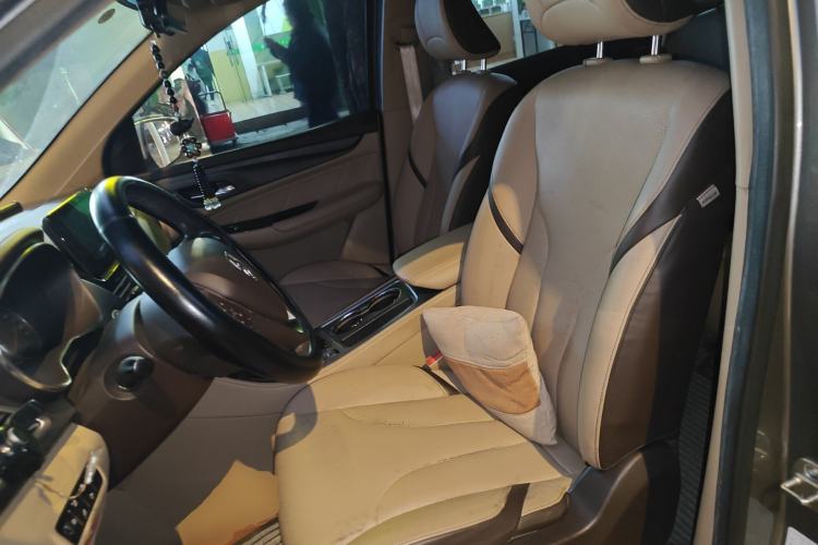 Used Baojun 730 2017 1.8L iAMT Prestige Version 7 Seats Left Front Seat