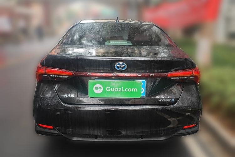 Used Toyota Avalon 2019 Dual-Engine 2.5L XLE Prestige Version China VI Standard
