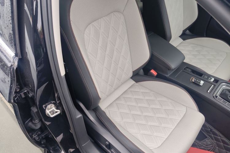 Used Volkswagen Magotan 2023 2 Million Units Commemorative Edition 330TSI DSG Luxury Version