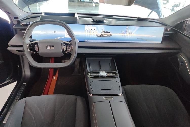 Used Geely Galaxy E8 2025 620 km All-Wheel Drive Starship LiDAR-Enabled Intelligent Driving Version
