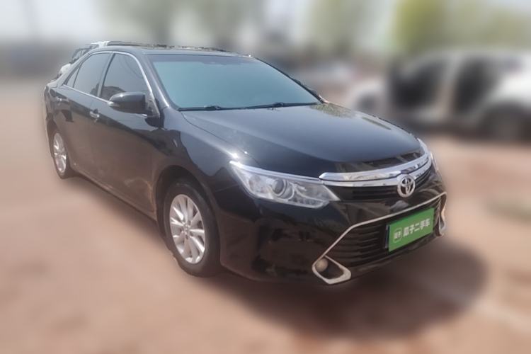 Used Toyota Camry 2016 2.0E 10th Anniversary Elite Edition Front Right 45 Deg