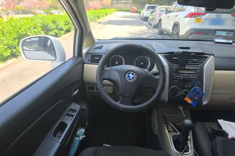 Used Venucia R50 2013 1.6L Manual Fashion Edition