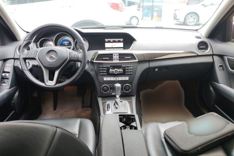 Used Mercedes-Benz C-Class 2013 C 260 CGI Elegant Model Center Console