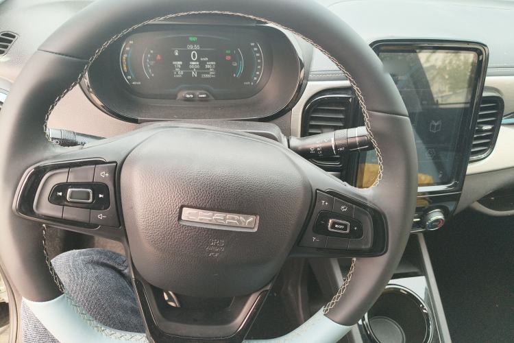 Used Chery Little Ant 2022 Restyled Version Sweet Pink Edition Low-Sugar Version Lithium Iron Phosphate Battery 30.7 kWh 30 kW 301 km Steering Wheel