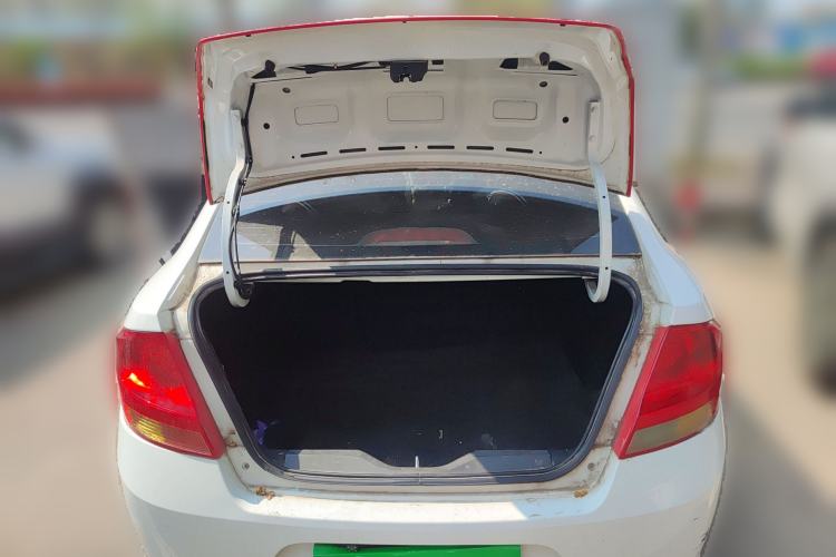 Used Chevrolet Sail 2013 Sedan 1.2L Manual Fashionable Happiness Edition
