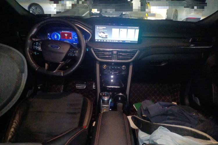 Used Ford Escape 2020 EcoBoost 245 Four-Wheel Drive Titanium Edition Center Console