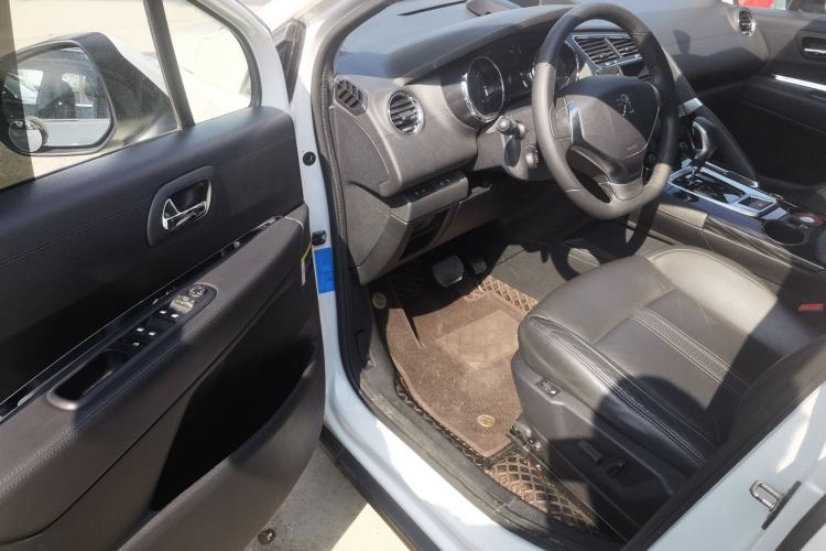 Used Peugeot 3008 2015 2.0L Automatic Trend Edition Driver Seat