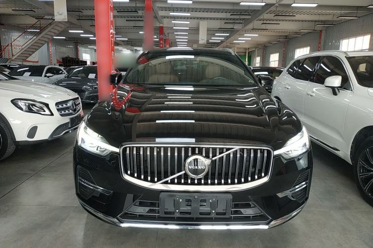 Used Volvo XC60 2024 B5 4x4 Smart Luxury Edition Front