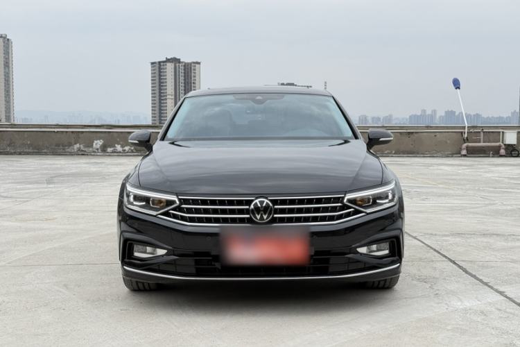 Used Volkswagen Magotan 2023 2 Million Units Commemorative Edition 330TSI DSG Luxury Version Exterior 7