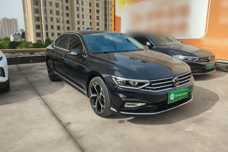 Used Volkswagen Magotan 2025 Zhongxiang Version 330TSI DSG Luxury Edition