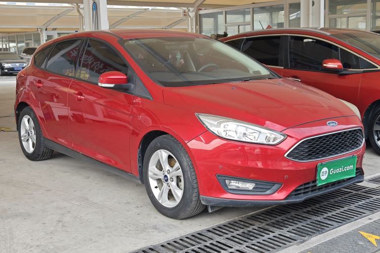 Used Ford Focus 2017 Hatchback 1.6L Automatic Comfort Plus SmartDrive Edition Front Right 45 Deg