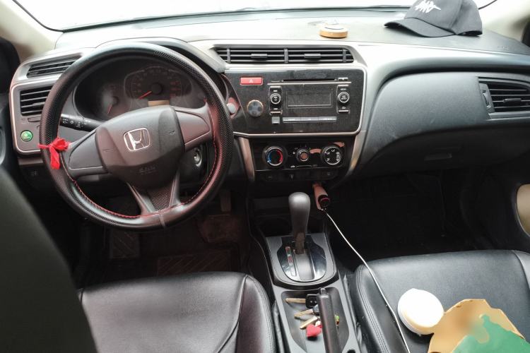 Used Honda City 2017 1.5L CVT Comfort Version Center Console