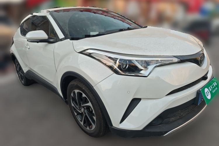 Used Toyota IZOA 2020 2.0L Enjoy Edition Front Right 45 Deg