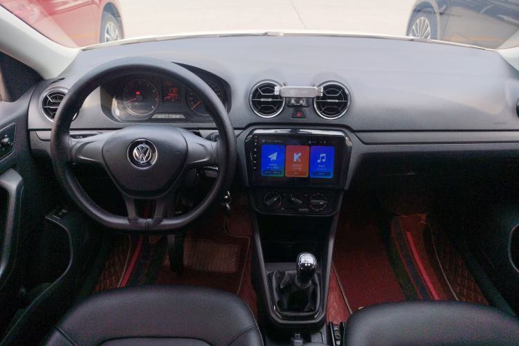 Used Volkswagen Jetta 2017 1.4L Manual Fashion Edition Center Console