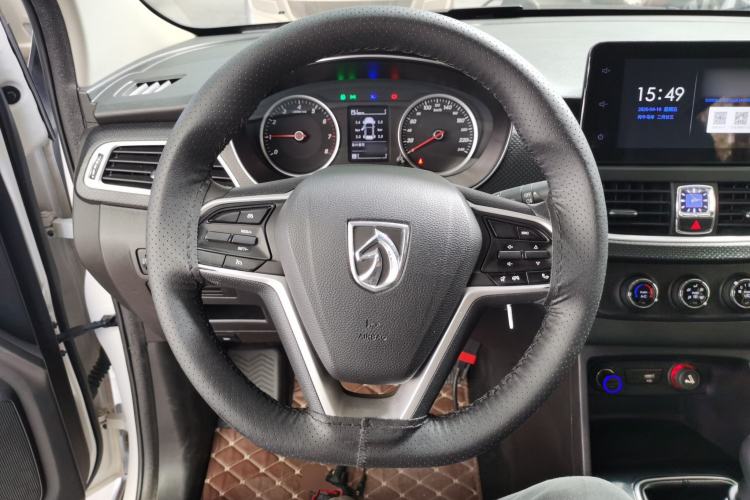 Used Baojun 730 2019 1.5L Manual Fashion Model 7-seater China VI Steering Wheel
