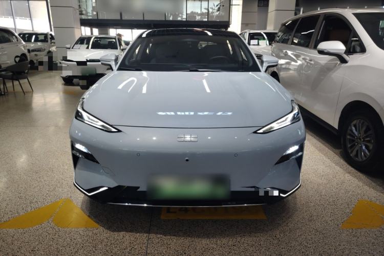 Used Geely Galaxy E8 2025 700 km Long-Range Intelligent Driving Version
