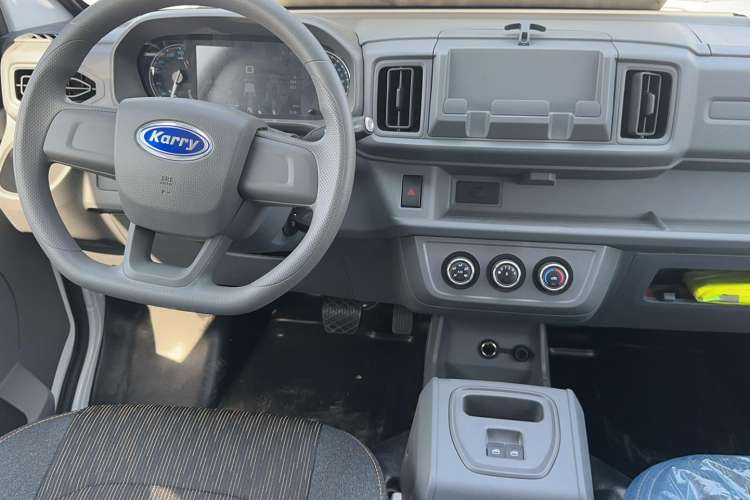 Used Karry Jiangtun E5 2024 268 km Range Open-Window 6-Seater Version
