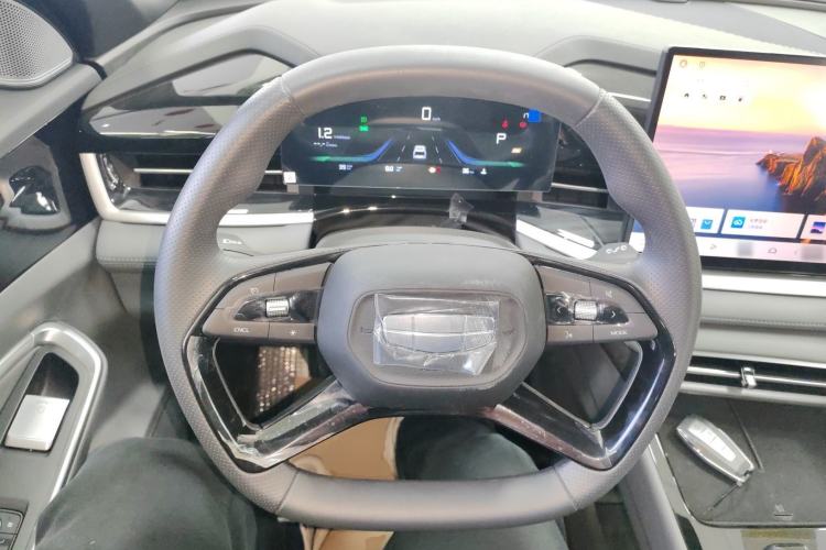 Used Geely Auto Emgrand X7 Sport 2026 Model 1.5TD Aspirational Steering Wheel