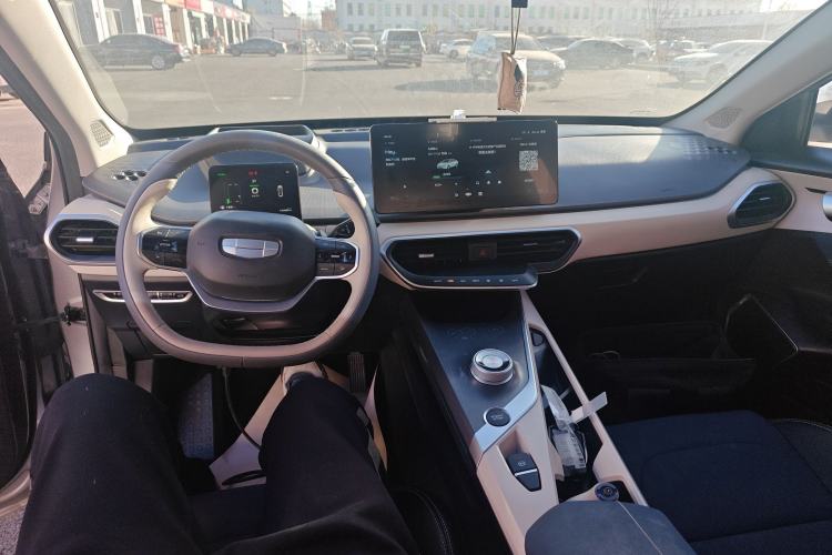 Used Geometry A 2021 Pro Enhanced High-Efficiency Range Version 600 km A600 Cubic Edition