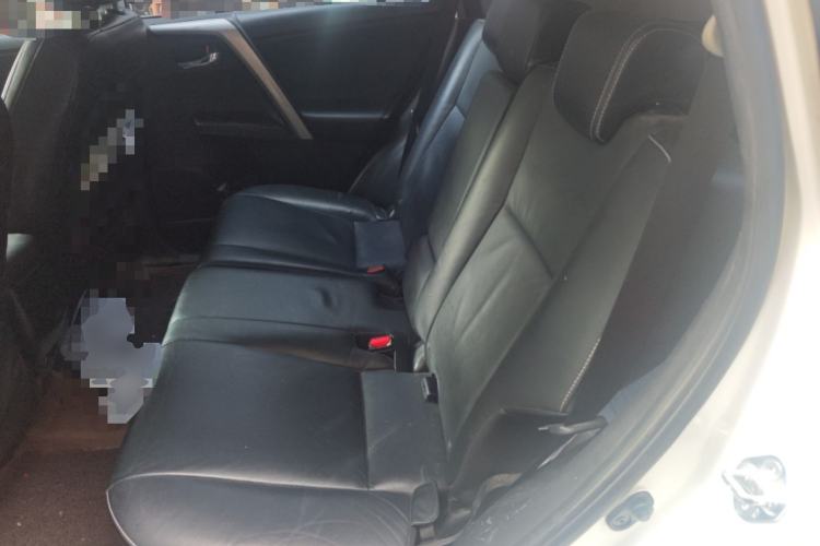 Used Toyota RAV4 2016 2.0L CVT Two-Wheel Drive Smart Edition China V Standard Left Rear Seat