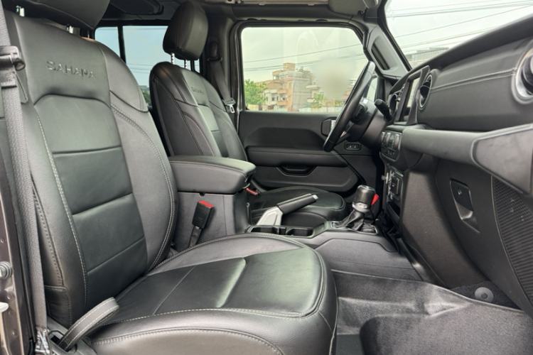 Used Jeep Wrangler New Energy 2021 Four-Door 2.0T 4xe Sahara Right Front Seat