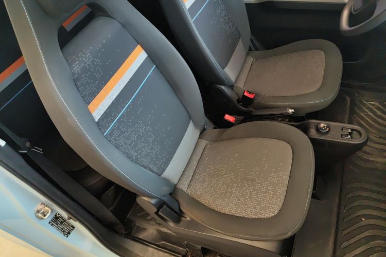 Used Wuling Hongguang MINIEV 2020 Freedom Version Lithium Iron Phosphate Right Front Seat
